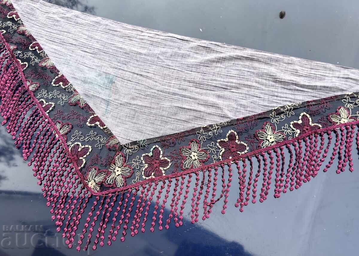 Licitație EȘARFĂ VECHE BORDURĂ BRODERIE