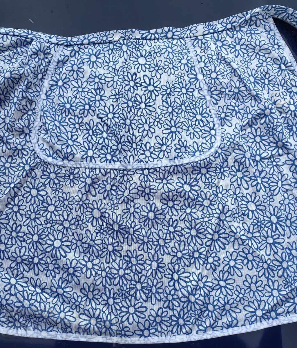 Auction UNUSED SOCIAL HOUSEHOLD APRON Auction UNUSED SOCIAL HOUSEHOLD APRON