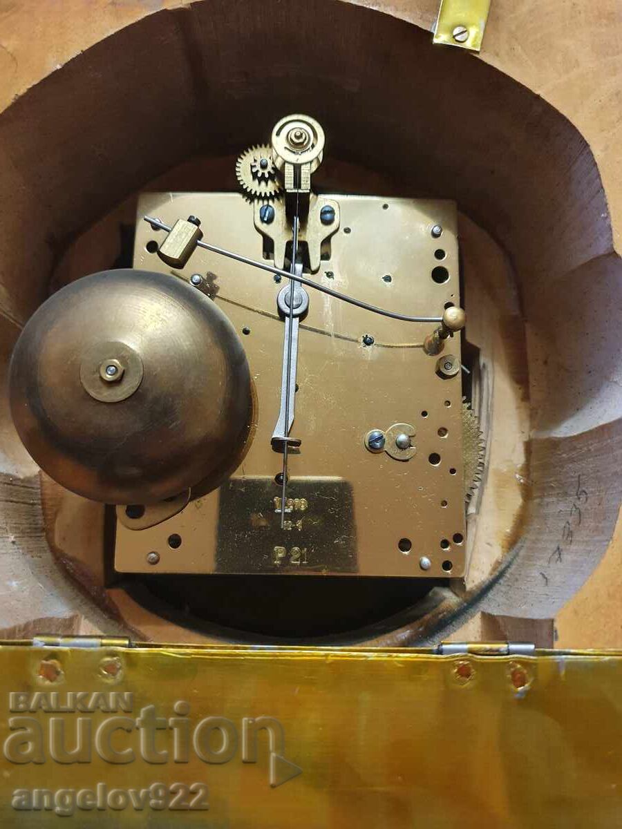 Аукцион Красив стенен часовник!!!