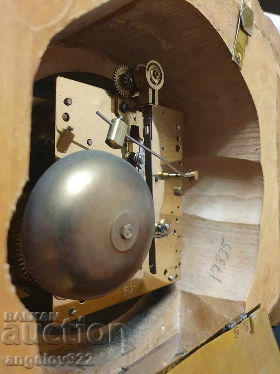 Доставка на Красив стенен часовник!!!