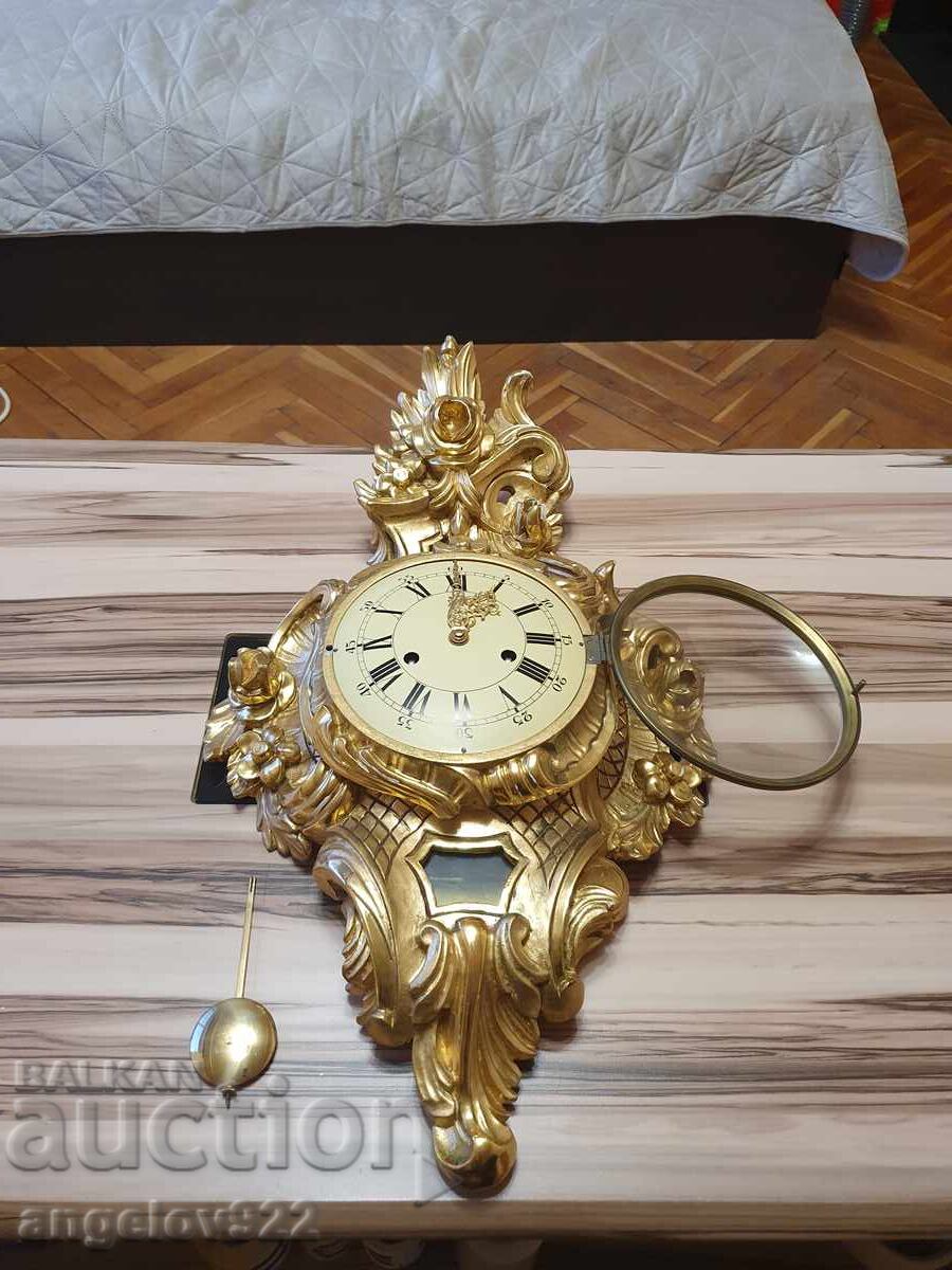 Красив стенен часовник!!!