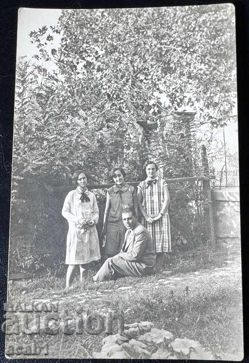 Fete din Ruse cu prieten Fete din Ruse cu prieten