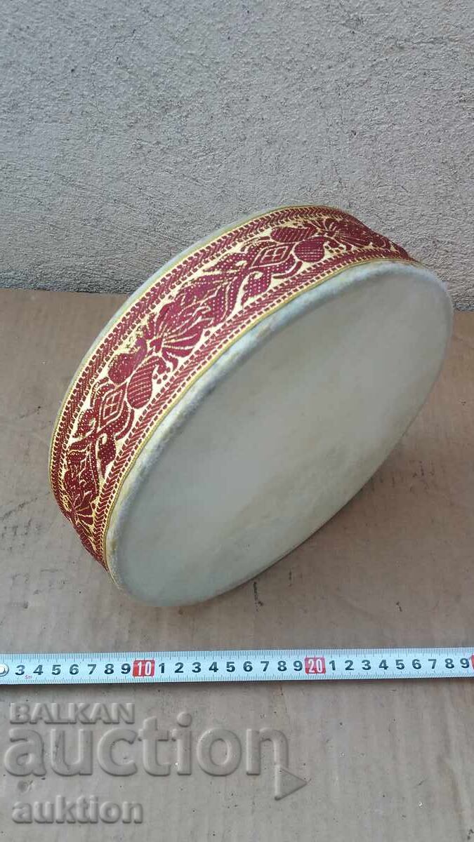 МУЗИКАЛЕН ИНСТРУМЕНТ РУСКИ с цена € 5.11 | 9.99 лв.