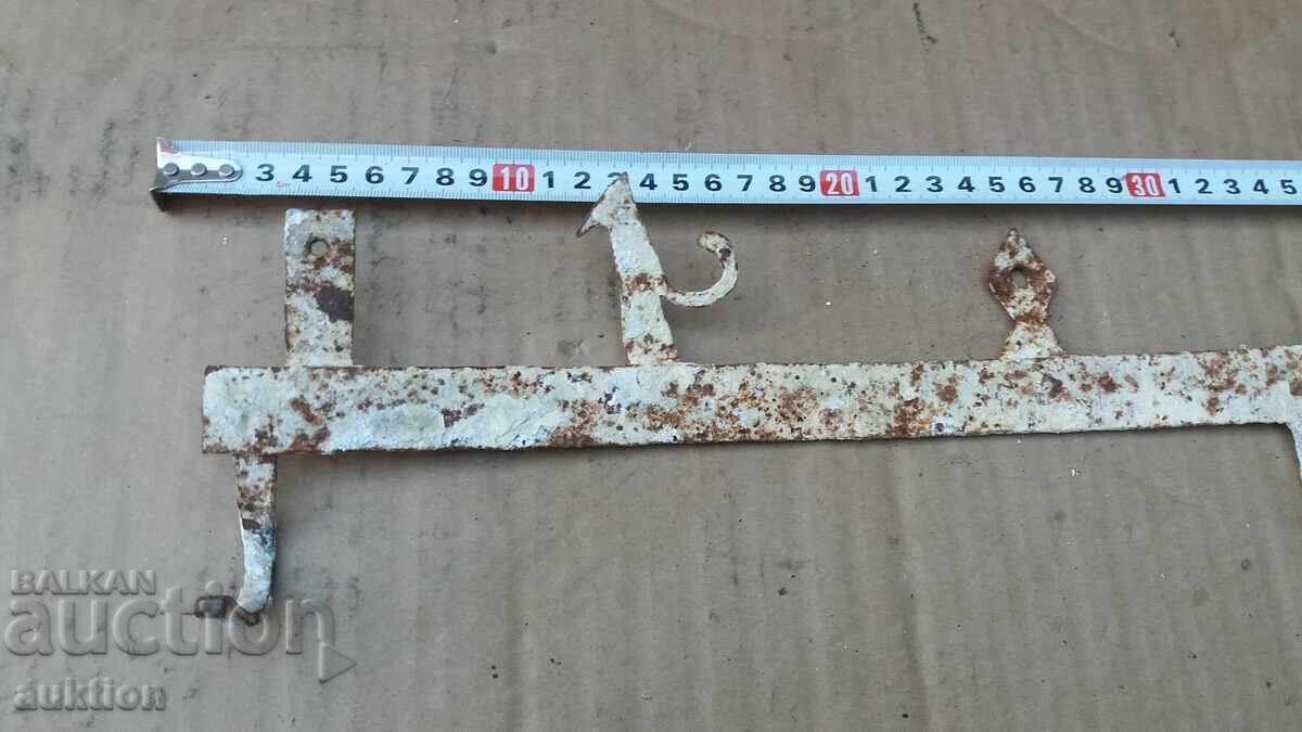 Umeraș din metal vechi - 7