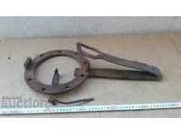 CAPCANĂ VECHE PENTRU ANIMALE - VULPI ȘI ALTELE