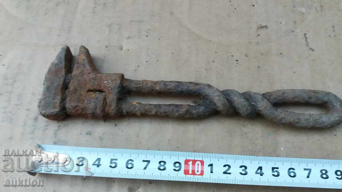 Livrarea CHEIE FIXĂ VECHE PENTRU REPARAȚII