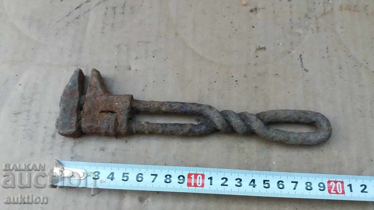 CHEIE FIXĂ VECHE PENTRU REPARAȚII