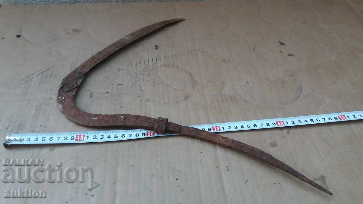 SECERĂ FORJATĂ DE EPOCĂ