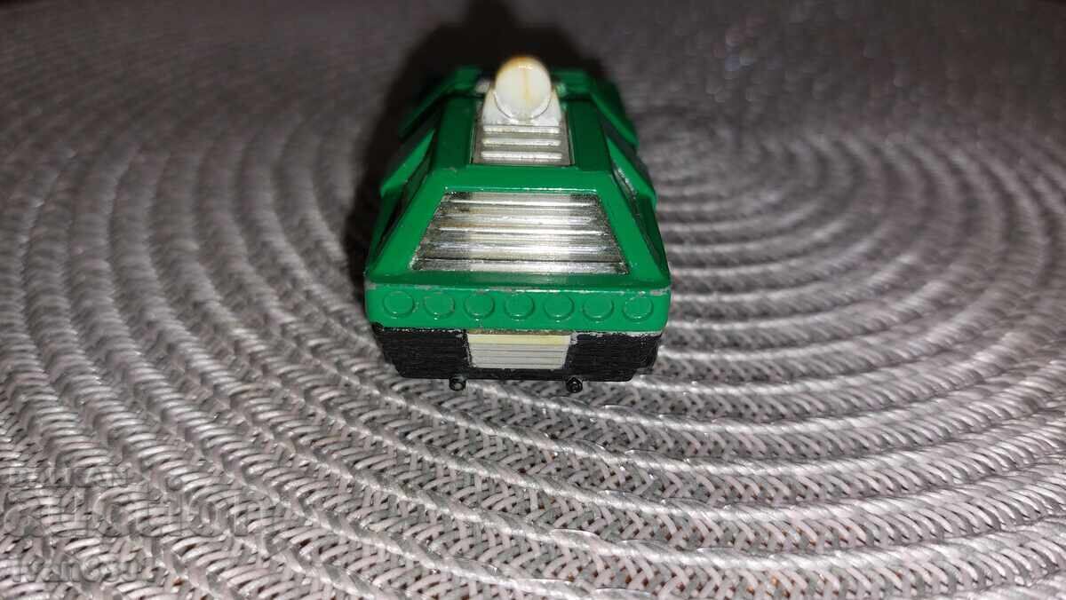 Licitație cutie de chibrituri Licitație cutie de chibrituri