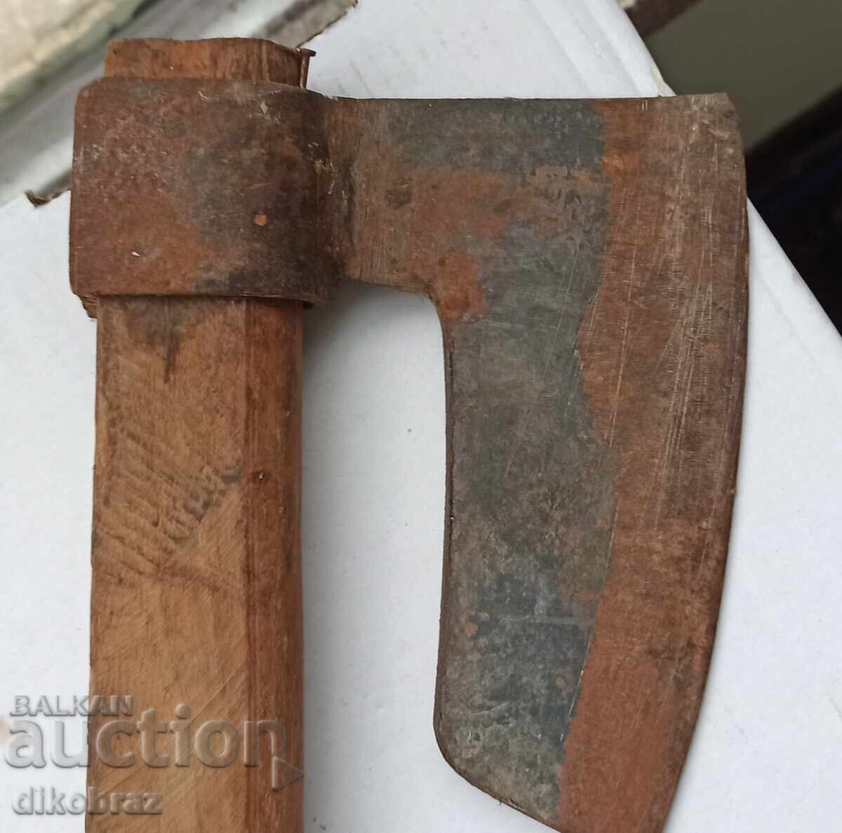 Topor / Toporișcă - de la sfârșitul secolului XX - pentru 10 Euro cu preț € 10.02 | 19.60 BGN