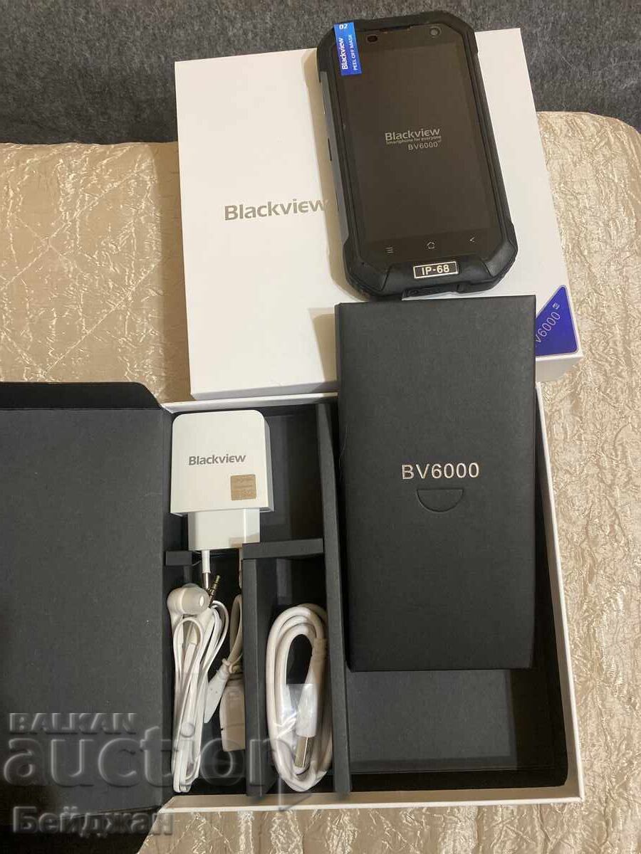 Телефон водо и удароустойчив чисто нов Телефон водо и удароустойчив чисто нов