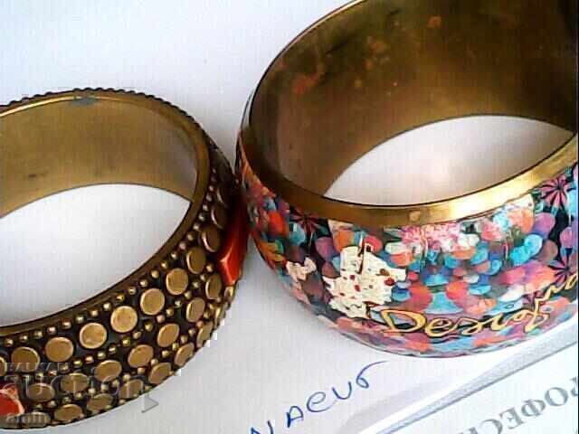 beautiful old bronze bracelets with coral and engraved signature - 5 beautiful old bronze bracelets with coral and engraved signature - 5