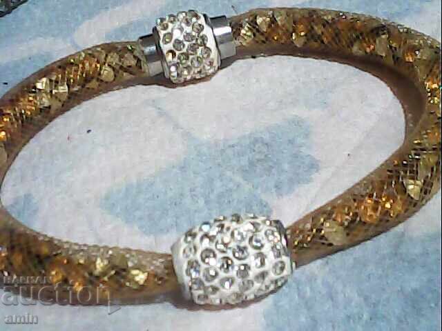 2 buc brățări frumoase cu cristale cu preț € 5.11 | 9.99 BGN 2 buc brățări frumoase cu cristale cu preț € 5.11 | 9.99 BGN