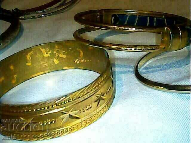 Аукцион лот от 6 бр красиви гривни има позлатани