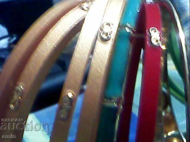 красива гривна с цена € 5.11 | 9.99 лв. красива гривна с цена € 5.11 | 9.99 лв.