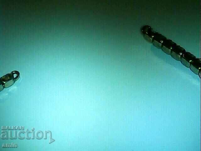 Аукцион лот от 3бр колиети 40кер сес кристали Аукцион лот от 3бр колиети 40кер сес кристали