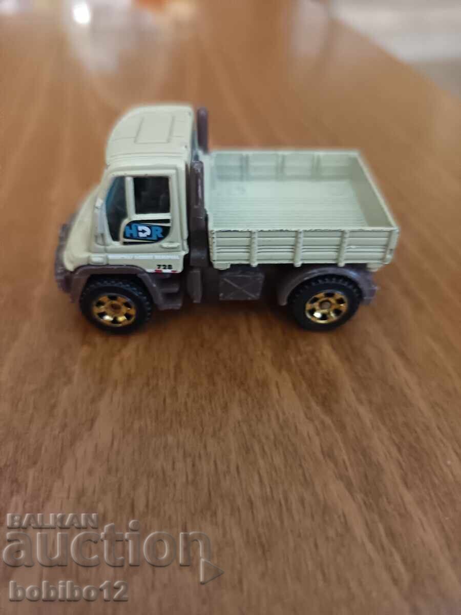 Доставка на Метално камионче Мерцедес/2006 Matchbox Mercedes Benz Unimog