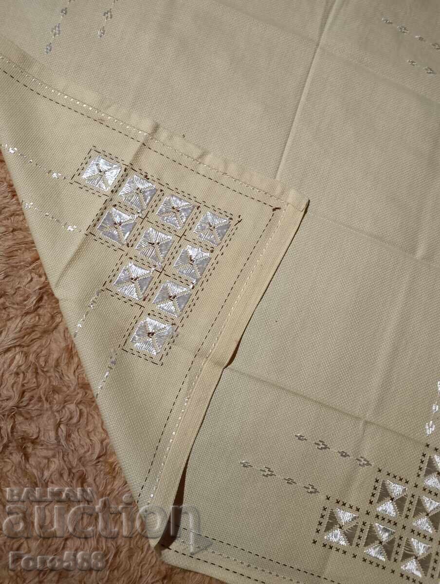 Аукцион Малка покривка 22 Аукцион Малка покривка 22