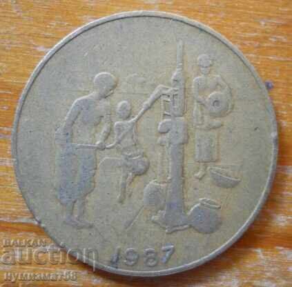 10 franci 1987 - Africa de Vest cu preț € 1.53 | 2.99 BGN 10 franci 1987 - Africa de Vest cu preț € 1.53 | 2.99 BGN