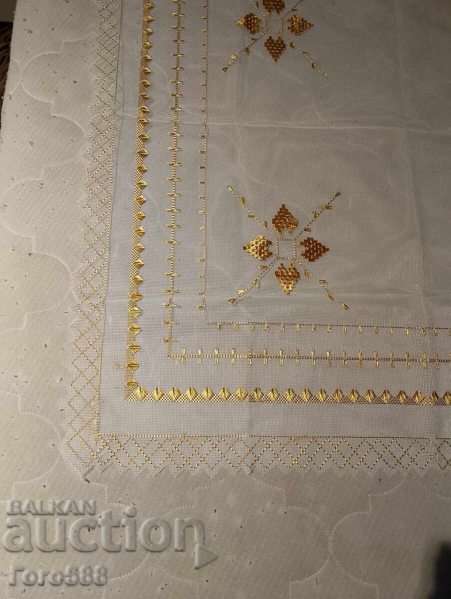 Малка покривка 24 с цена € 1.00 | 1.96 лв. Малка покривка 24 с цена € 1.00 | 1.96 лв.