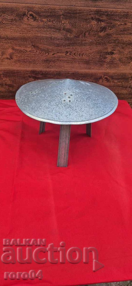 ΚΑΠΕΛΟ ΓΙΑ ΚΑΜΙΝΑΔΑ