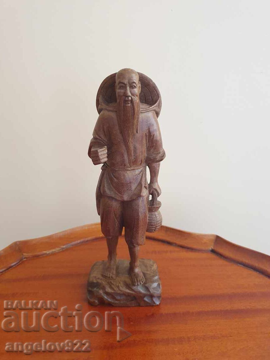 Красива дървена фигура статуетка!!!