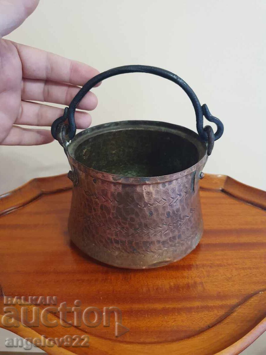 Παλιό χάλκινο φλιτζάνι χειροποίητο!!! με τιμή € 7.50 | 14.67 BGN