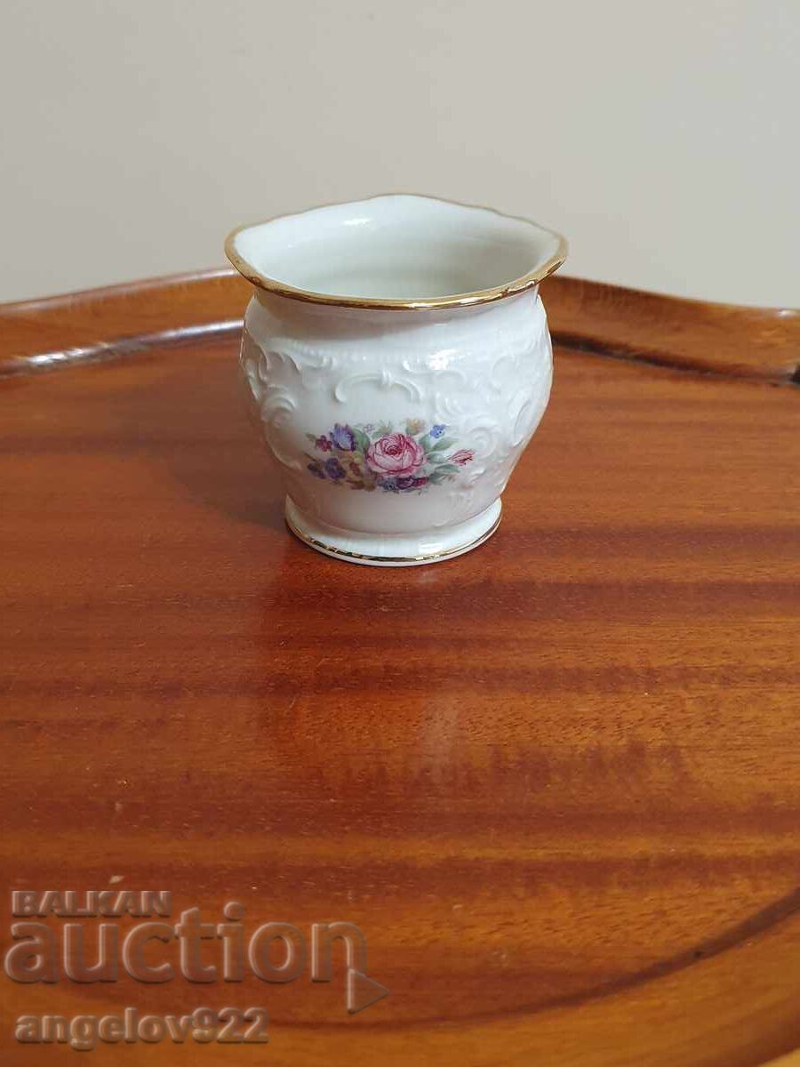 Немска порцеланова захарница ROSENTHAL SANSSOUCI с цена € 2.50 | 4.89 лв. Немска порцеланова захарница ROSENTHAL SANSSOUCI с цена € 2.50 | 4.89 лв.