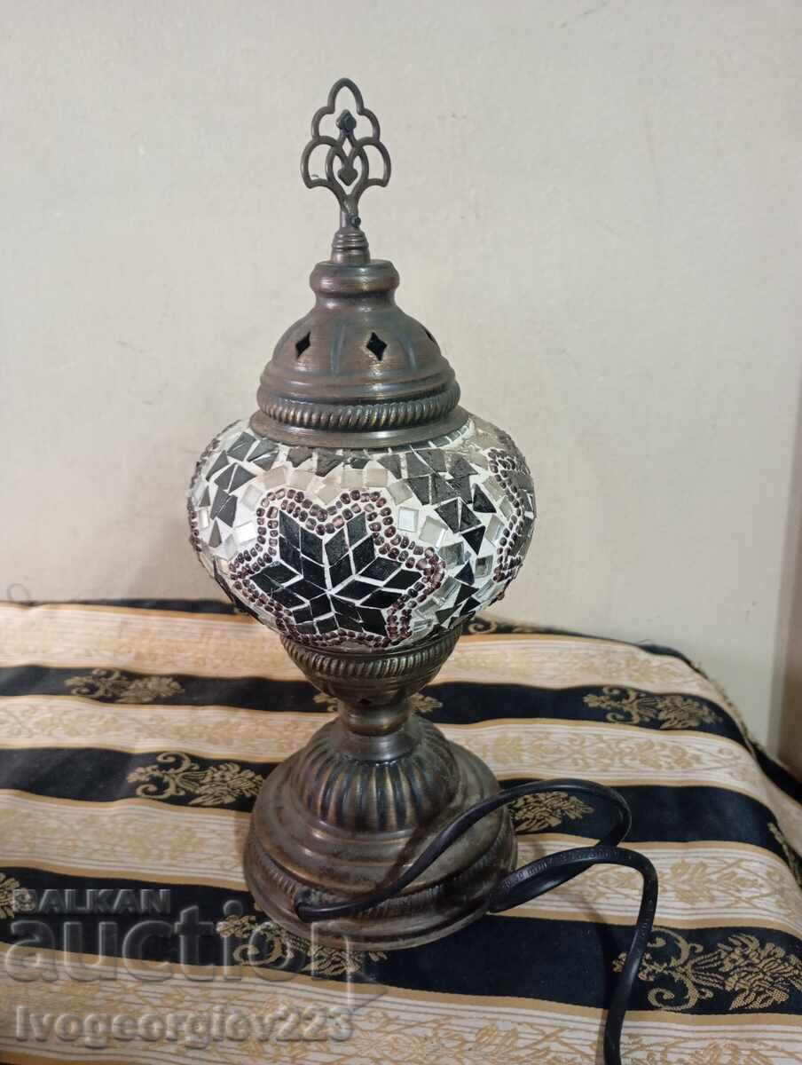 Vintage επιτραπέζιο φωτιστικό Vintage επιτραπέζιο φωτιστικό