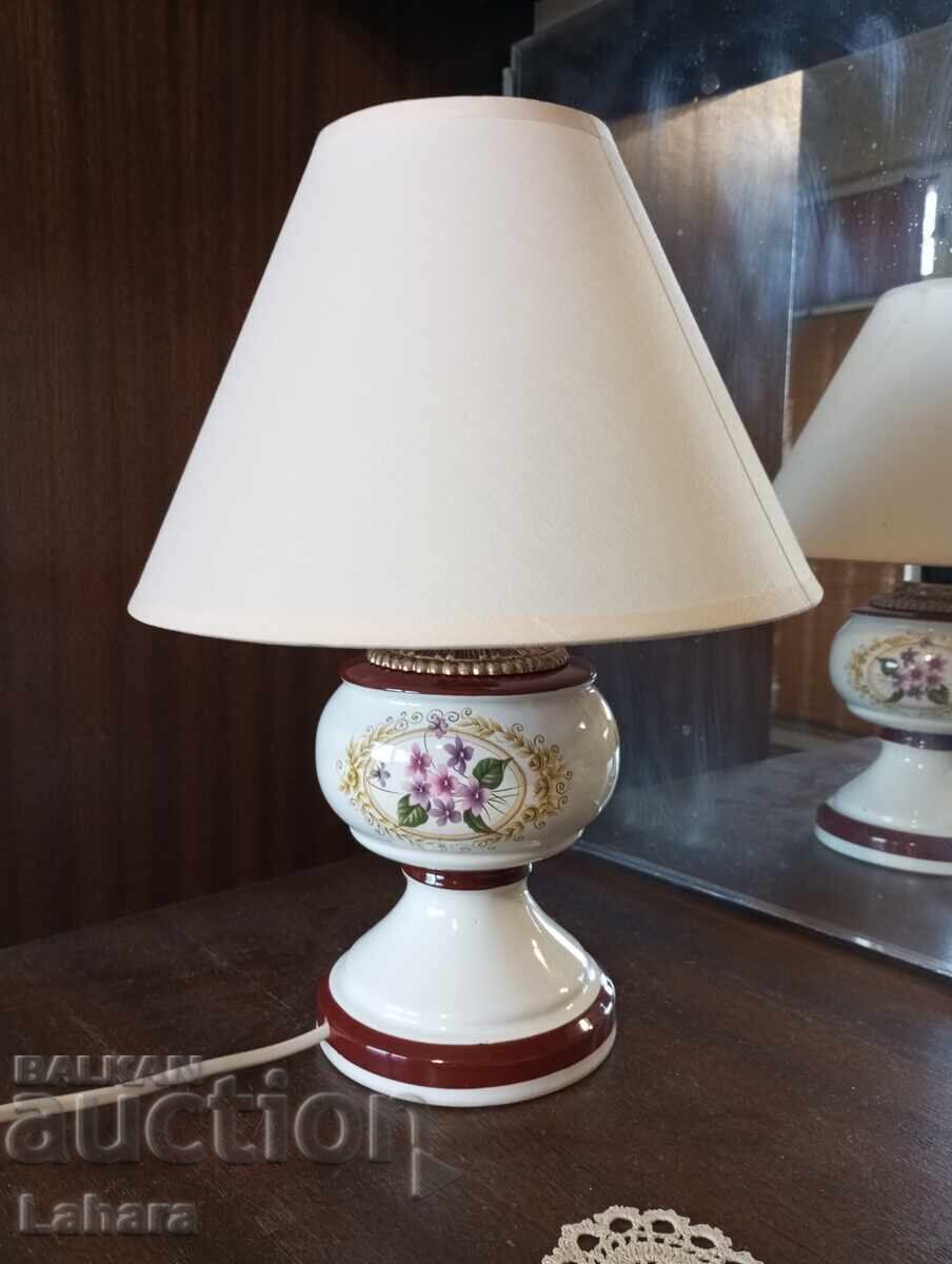 Lampă de noapte, de masă, din porțelan, frumoasă Lampă de noapte, de masă, din porțelan, frumoasă