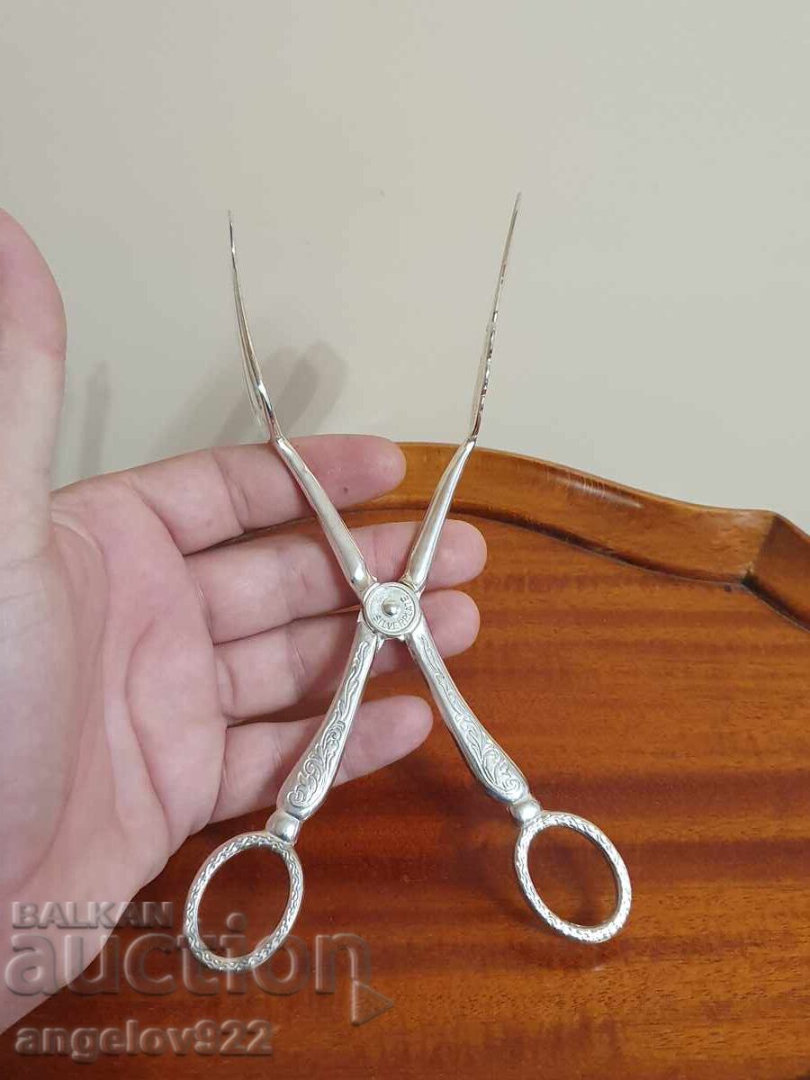 Δημοπρασία Πιρούνι σερβιρίσματος με ασημένια επικάλυψη!!! Δημοπρασία Πιρούνι σερβιρίσματος με ασημένια επικάλυψη!!!