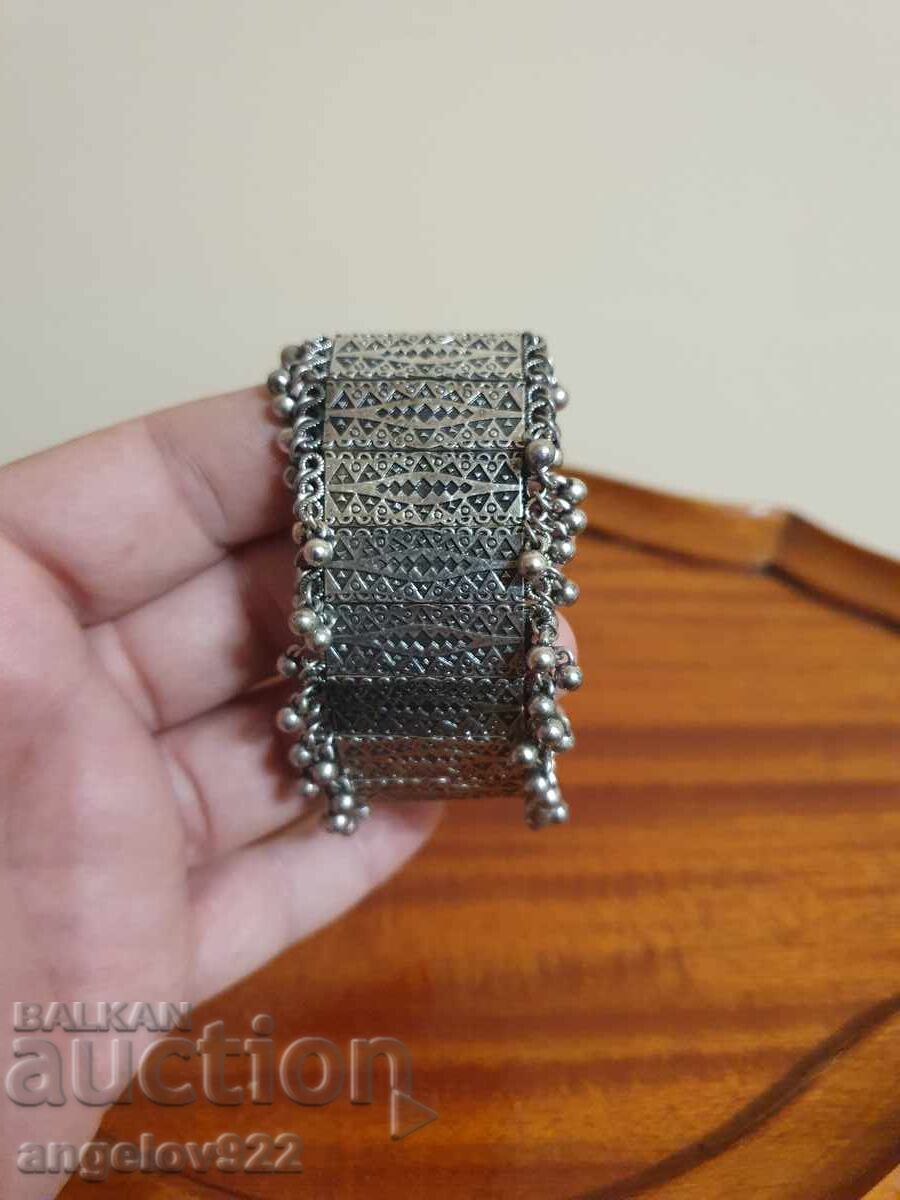 Красива гривна!!! с цена € 0.01 | 0.02 лв.