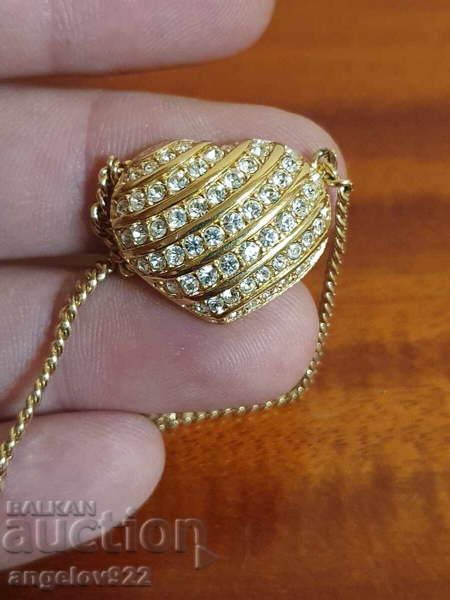 Colier vintage!!! cu preț € 0.01 | 0.02 BGN Colier vintage!!! cu preț € 0.01 | 0.02 BGN