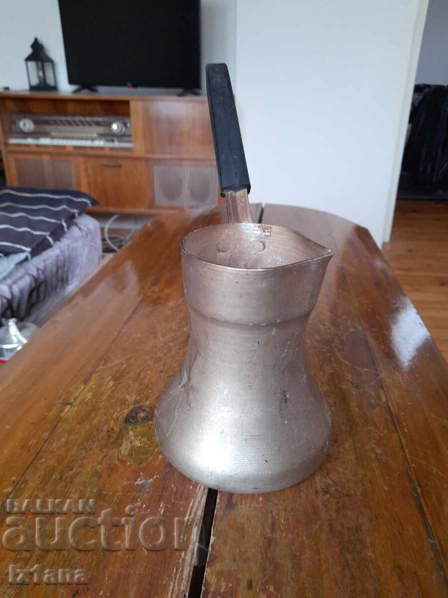 Soba veche din aluminiu cu preț € 16.87 | 32.99 BGN Soba veche din aluminiu cu preț € 16.87 | 32.99 BGN