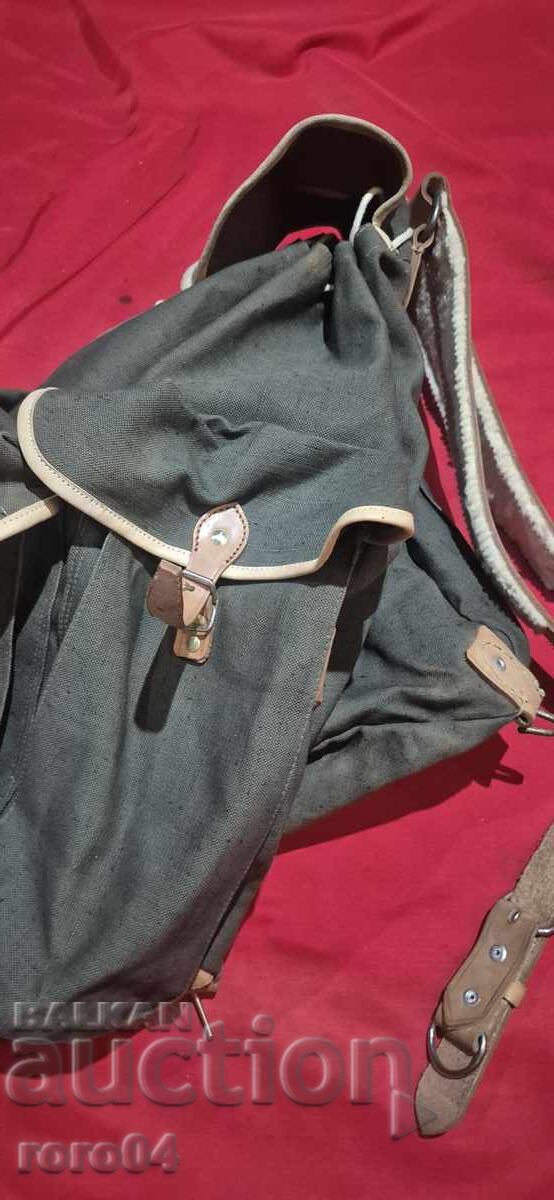 GHIOZDAN - NOU-NOUȚ cu preț € 34.26 | 67.01 BGN