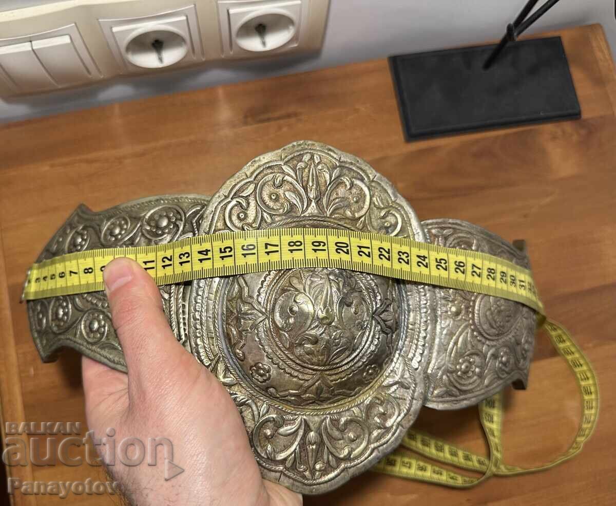 URIAȘĂ PAFTĂ PAFTALE PENTRU BIJUTERII PORT POPULAR MACEDONEANĂ ȘOPESC ARGINT cu preț € 1680.00 | 3285.79 BGN URIAȘĂ PAFTĂ PAFTALE PENTRU BIJUTERII PORT POPULAR MACEDONEANĂ ȘOPESC ARGINT cu preț € 1680.00 | 3285.79 BGN