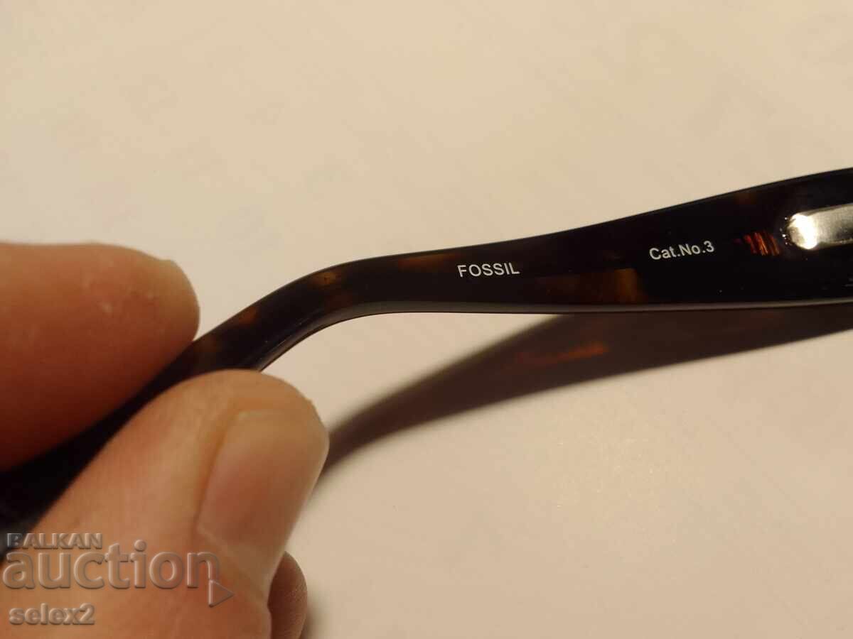 Delivery of Fossil Glamour Sunglasses