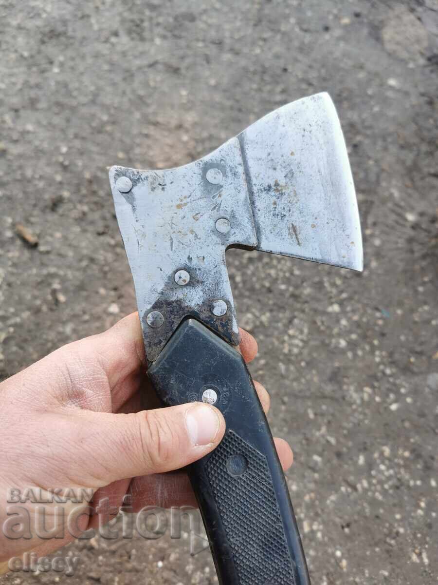 Руска туристическа брадва с цена € 33.00 | 64.54 лв.