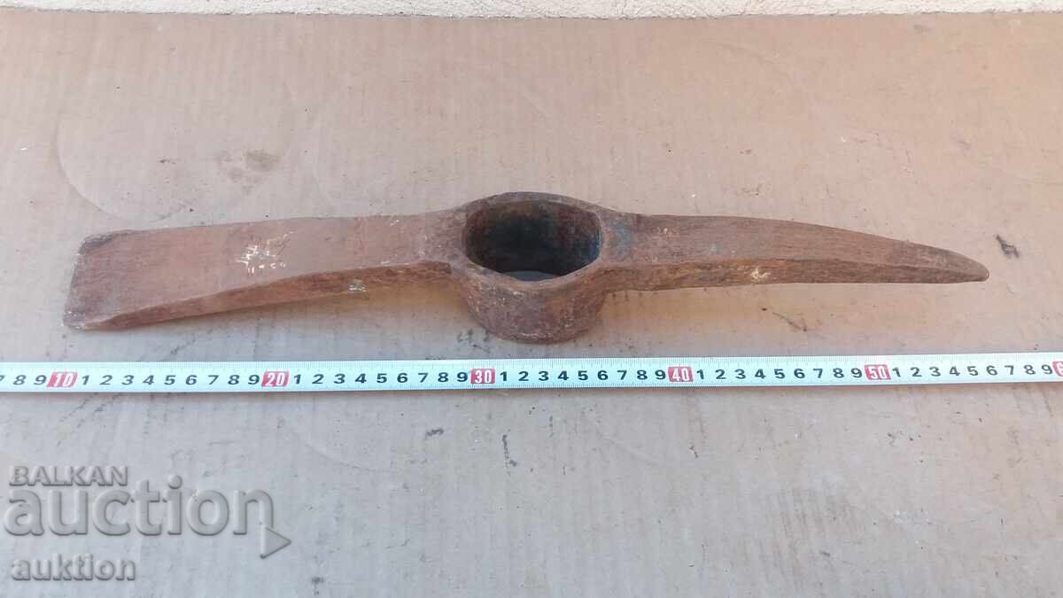 EXCELLENT MILITARY PICKAXE - WITH MARKINGS - 5