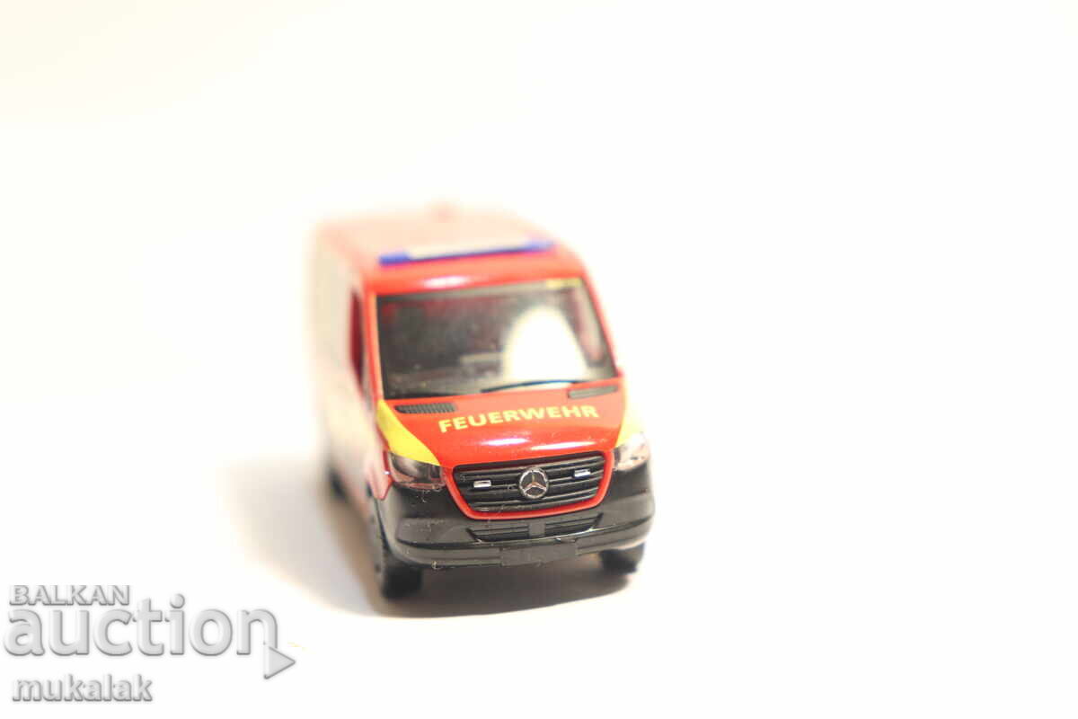Auction  HERPA 1:87 H0 MERCEDES SPRINTER Fire Truck Model Car