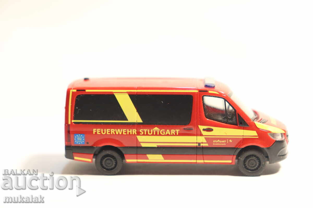 Delivery of HERPA 1:87 H0 MERCEDES SPRINTER Fire Truck Model Car