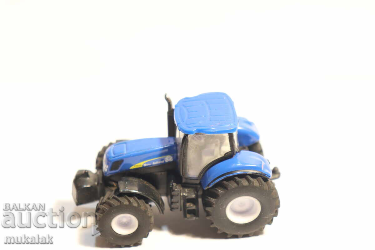 SIKU 1:87 H0 TRACTOR MODEL CAR with price € 8.00 | 15.65 BGN