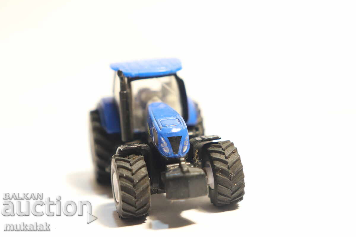 Auction  SIKU 1:87 H0 TRACTOR MODEL CAR