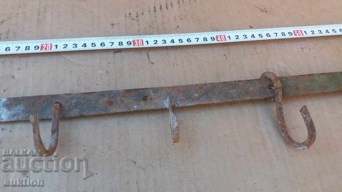 Παράδοση Σφυρήλατη κρεμάστρα