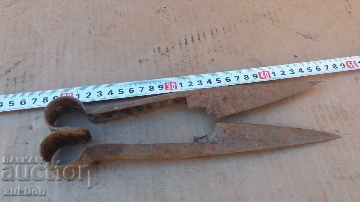 Παράδοση ΠΑΛΙΟ ΨΑΛΙΔΙ ΚΟΥΡΕΜΑΤΟΣ ΠΡΟΒΑΤΩΝ Παράδοση ΠΑΛΙΟ ΨΑΛΙΔΙ ΚΟΥΡΕΜΑΤΟΣ ΠΡΟΒΑΤΩΝ