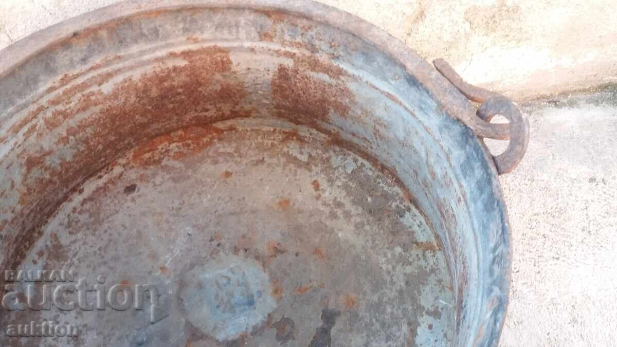 Παράδοση ΜΕΓΑΛΟΣ ΣΙΔΕΡΕΝΙΟΣ ΚΑΤΣΑΡΟΛΑ, ΧΑΛΚΙΝΟ ΚΑΖΑΝΙ - ΣΙΔΕΡΕΝΙΟ