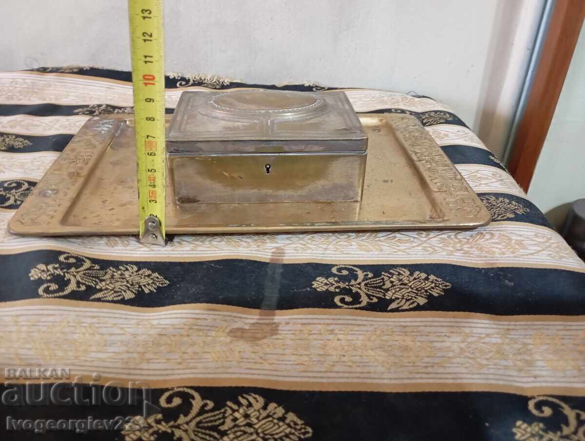 Cutie de bijuterii cu tavă art deco Cutie de bijuterii cu tavă art deco