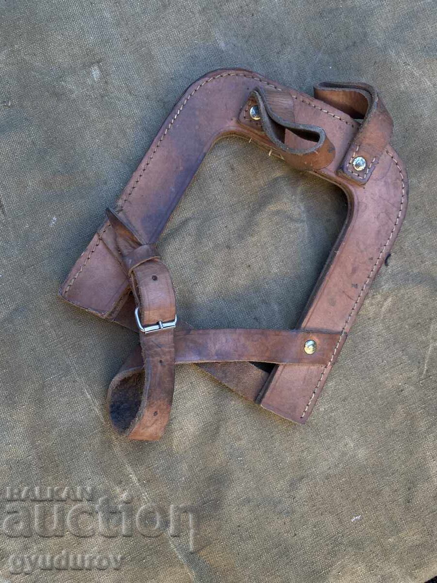 Auction  Shoulder blade carrier