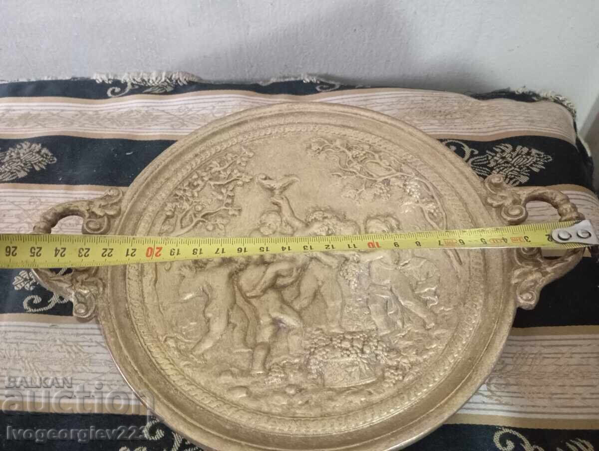 Auction  Old bronze tray, basket