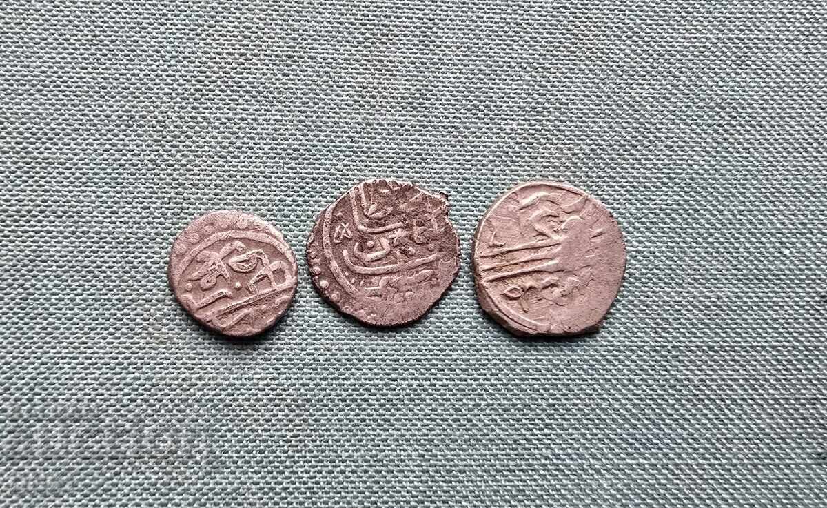 3 акчета с цена € 8.00 | 15.65 лв. 3 акчета с цена € 8.00 | 15.65 лв.